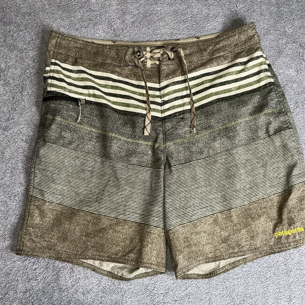 Patagonia Swim Trunks‎ Mens 34 Gray Embroidered Light Board Shorts  9" Inseam